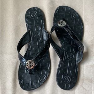 Tory Burch Thora Sandal / Flip flop Sz 6 Black